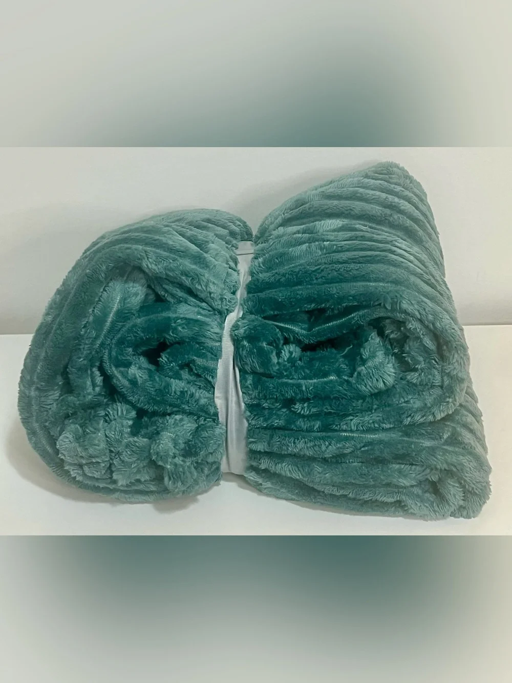 Emerald Green Rafah Soft Blanket